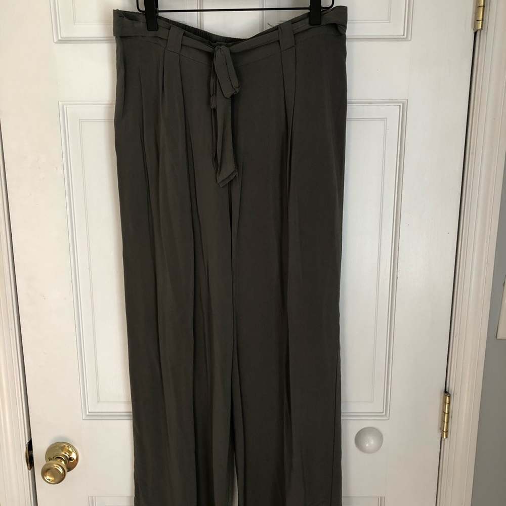 green flowy summer pants